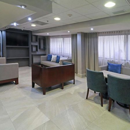 Hampton Inn Monterrey-Airport Apodaca Buitenkant foto