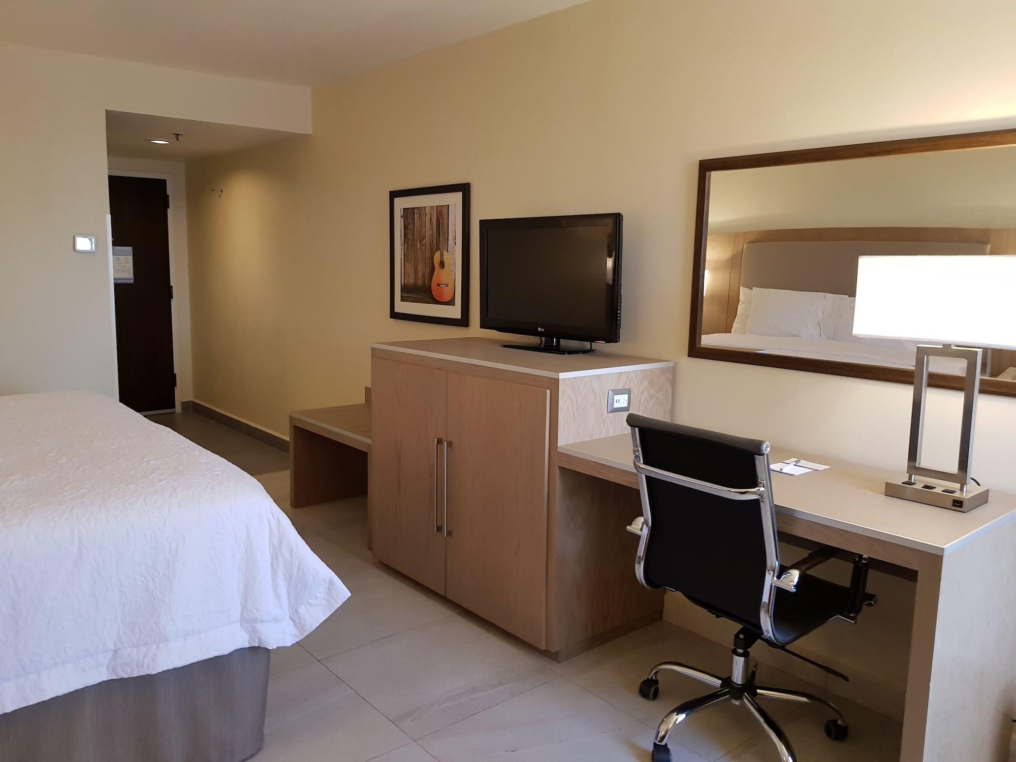 Hampton Inn Monterrey-Airport Apodaca Buitenkant foto