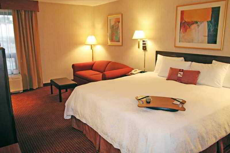 Hampton Inn Monterrey-Airport Kamer foto